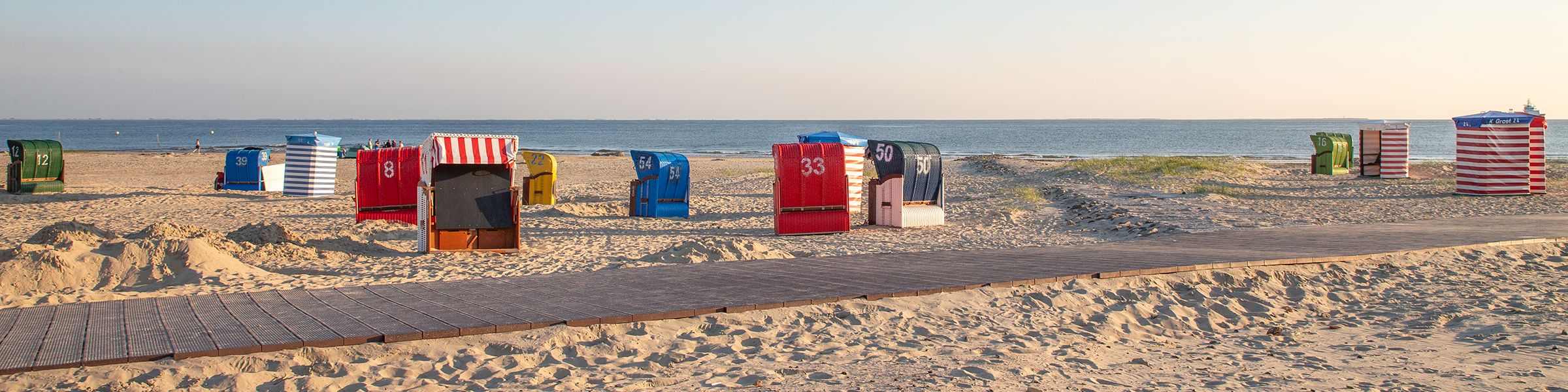 Strandkörbe am Borkumer Südbad